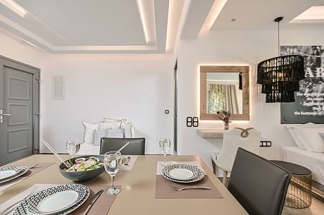 Artemis Apartment