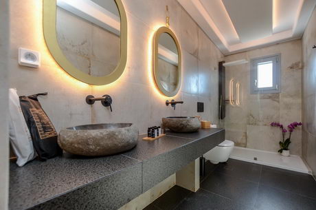 Artemis Apartment