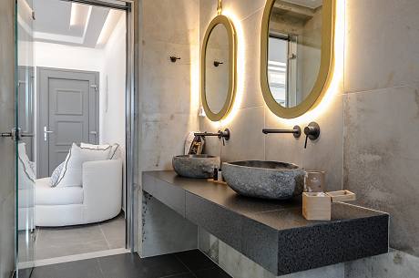 Artemis Apartment